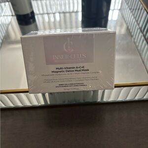 INNER-CELLS Multi-Vitamin A+C+E Magnetic Detox Mud Mask - White/Silver Box